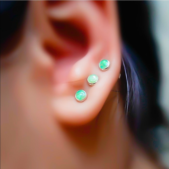 4mm Green Fire Opal Gemstone Stud Earrings - Picture 1 of 9